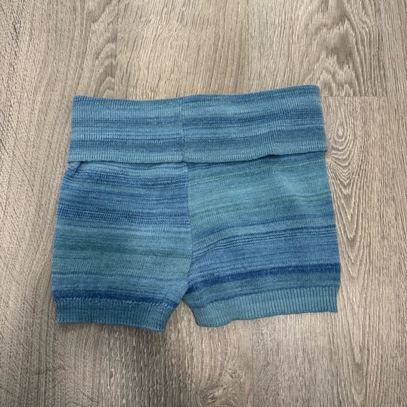 Blue Strapless Knit Top and Shorts Set - Picture 5 of 8